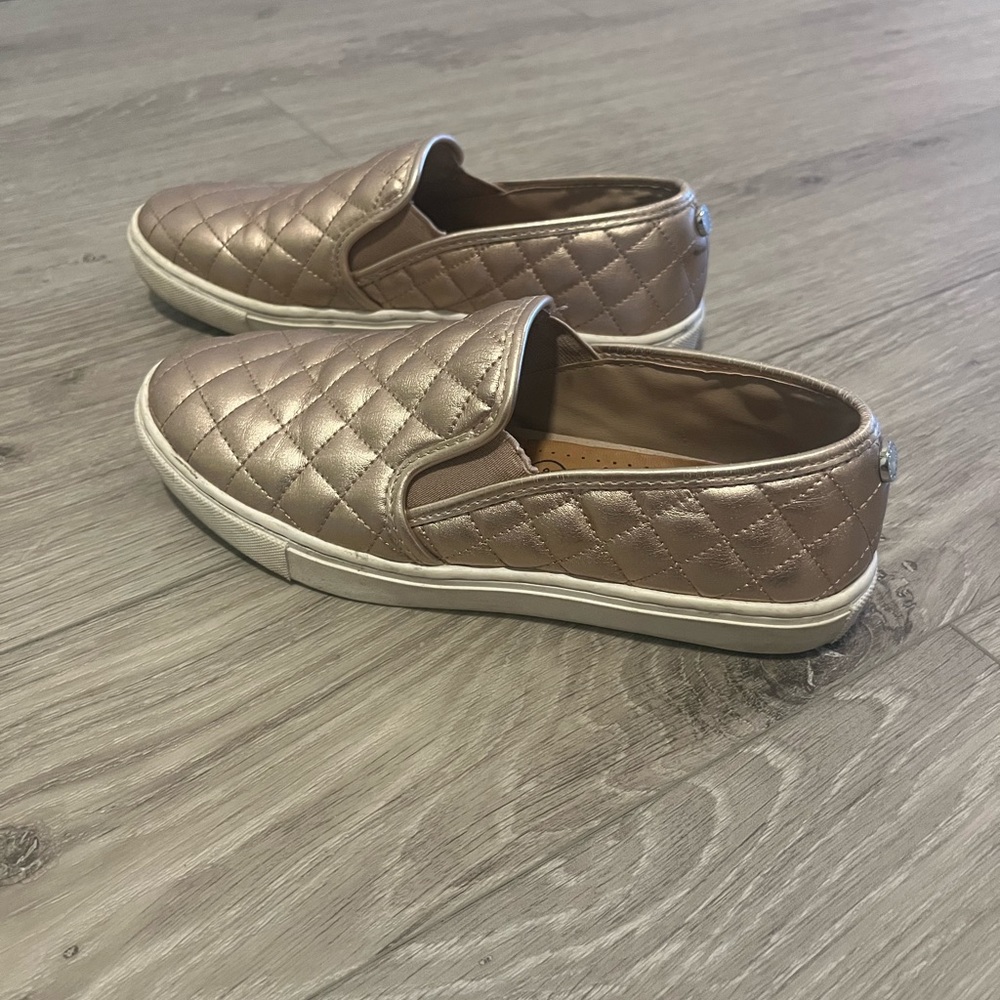 Steve Madden rose gold slip on sneakers - Picture 3 of 3